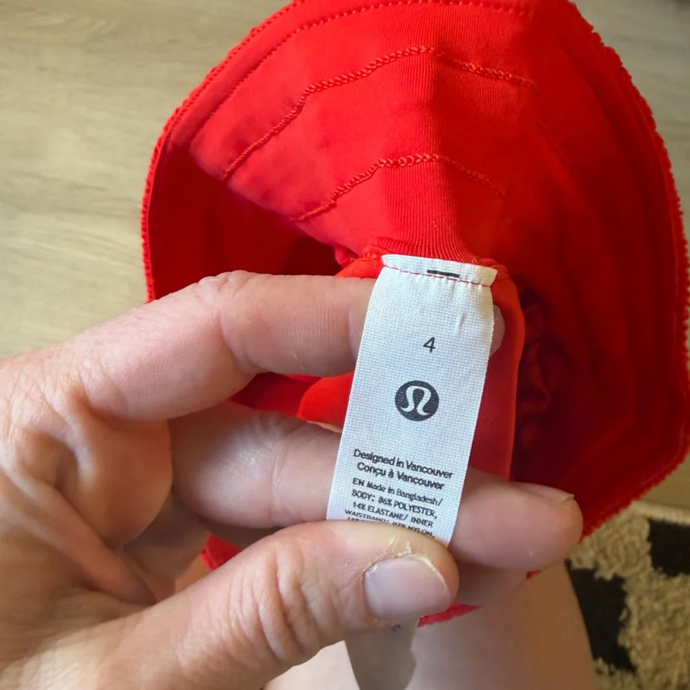 Lululemon HR track that shorts